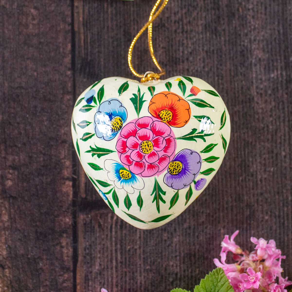 Hanging Spring Decoration - Painted Heart - Cream Flowers