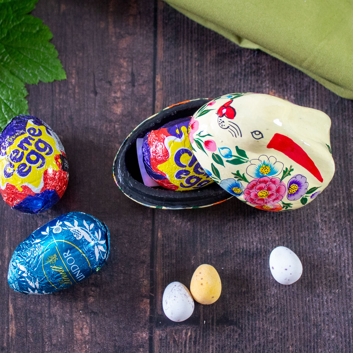 Easter Decoration - Opening Rabbit - Cream Flowers