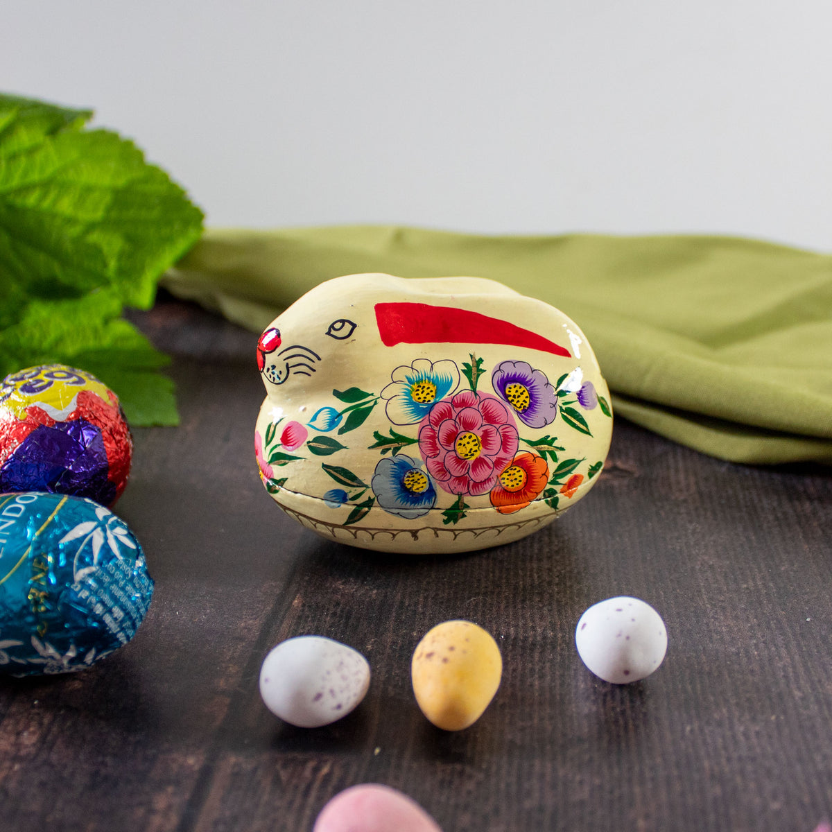 Easter Decoration - Opening Rabbit - Cream Flowers