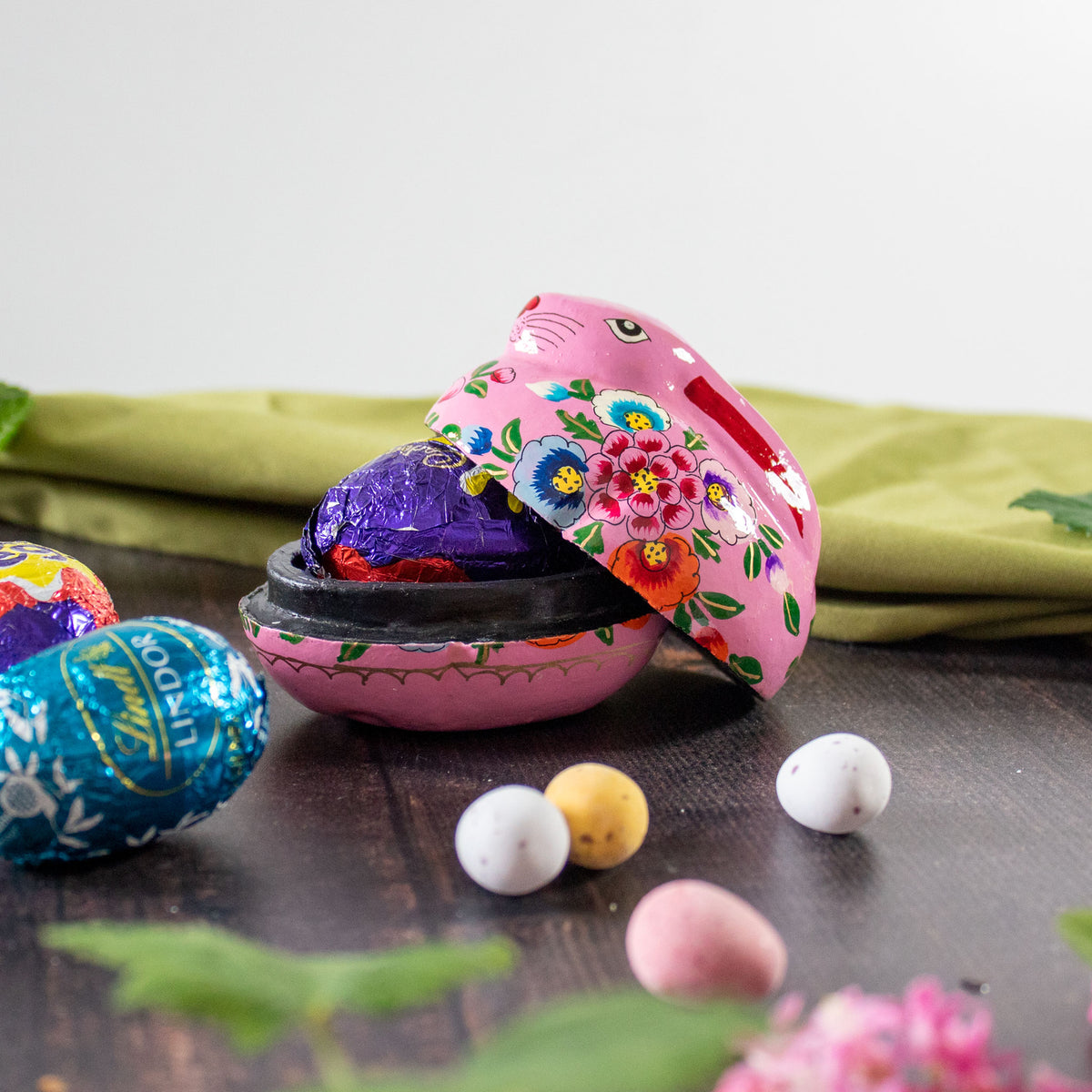 Easter Decoration - Opening Rabbit - Pink Flowers