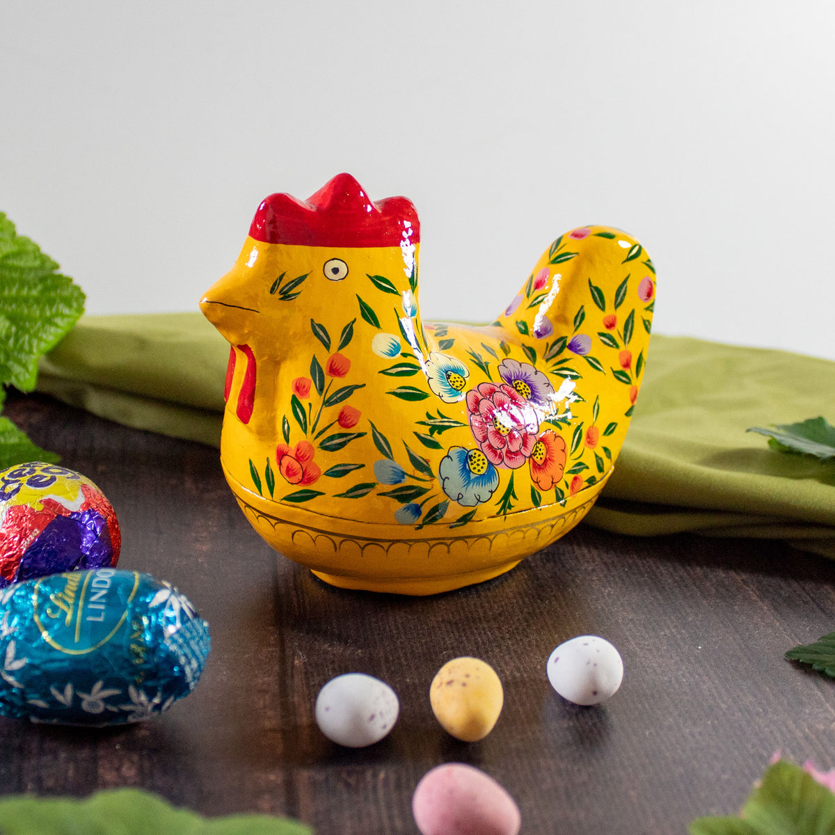 Easter Decoration - Opening Hen - Yellow Flowers