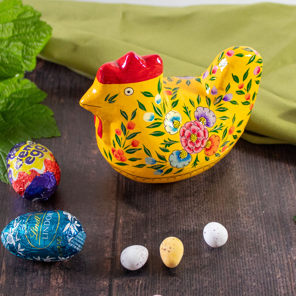 Easter Decoration - Opening Hen - Yellow Flowers