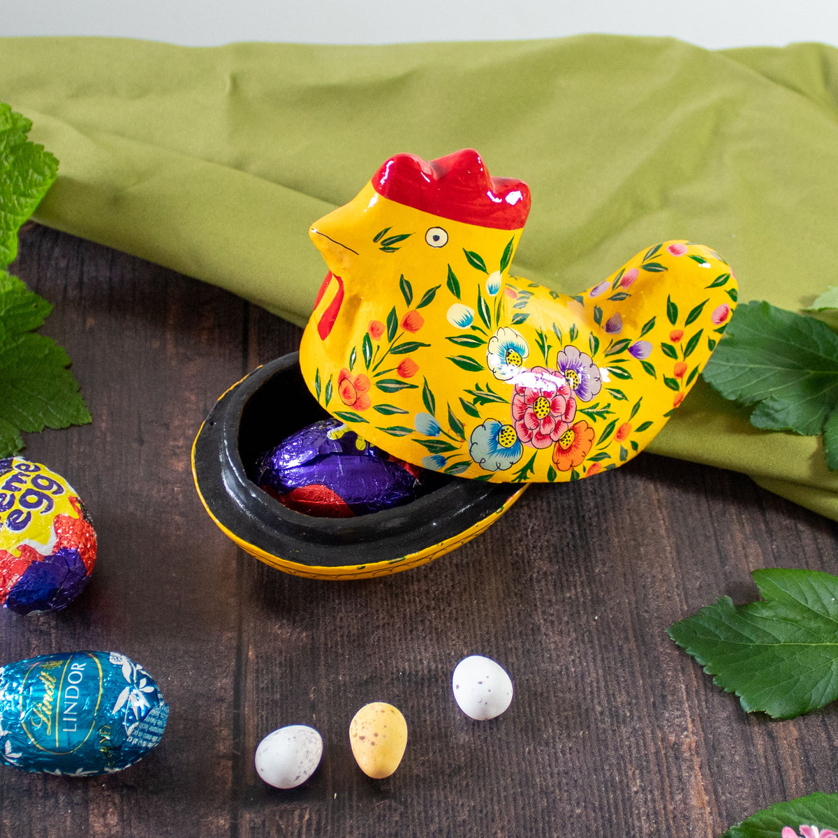 Easter Decoration - Opening Hen - Yellow Flowers