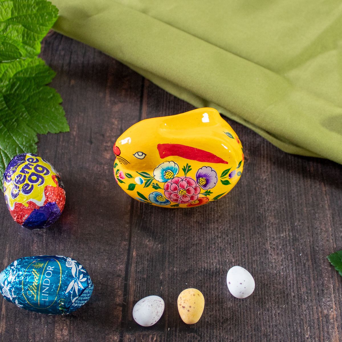 Easter Decoration - Opening Rabbit - Yellow Flowers