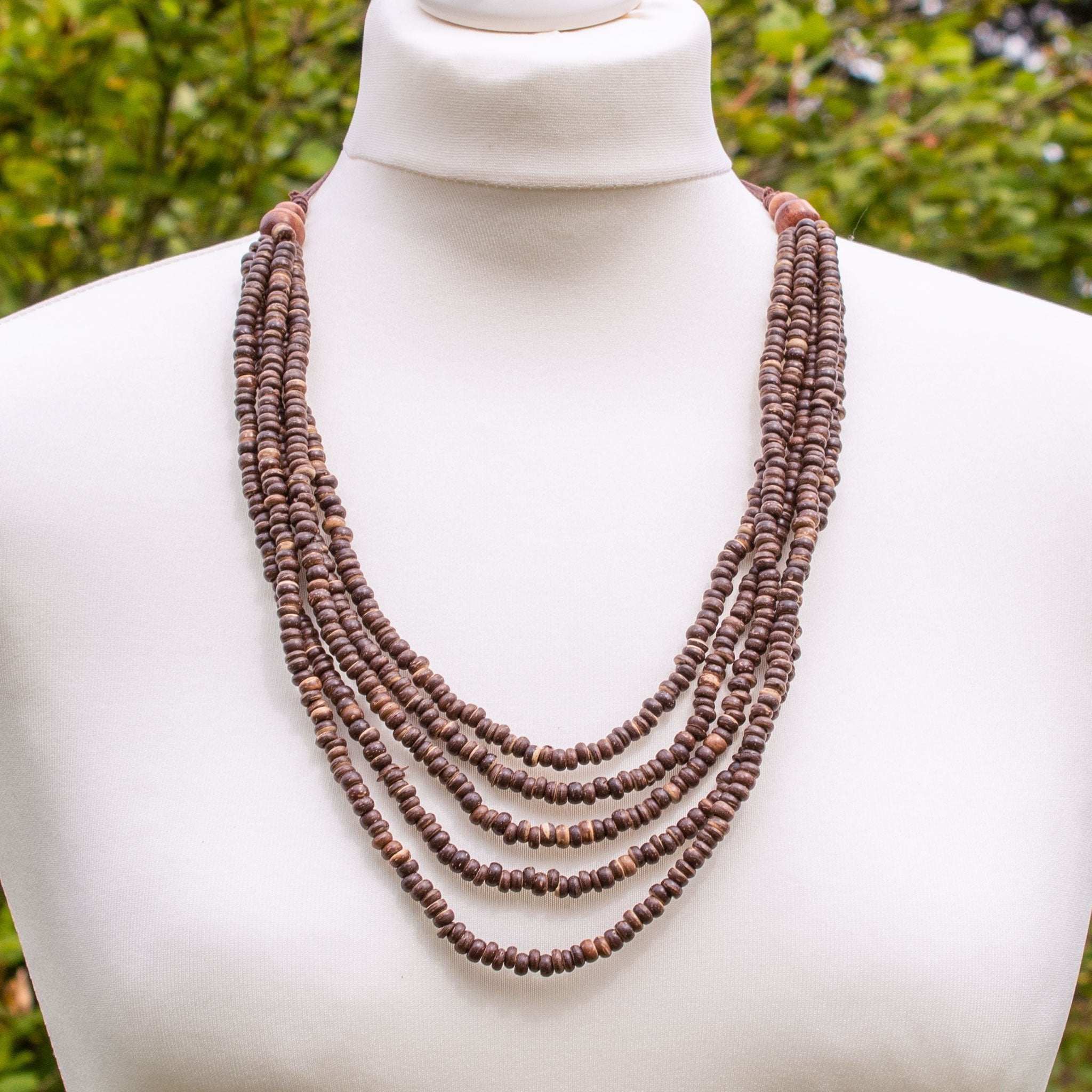 Men 's Wood Bead Long Necklace for a urban modern boho-hippie style