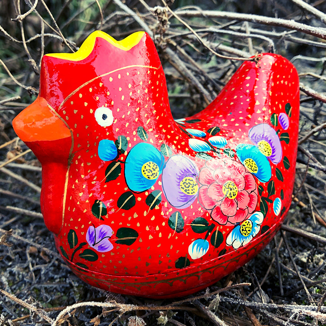Easter Decoration - Opening Hen - Red Flowers